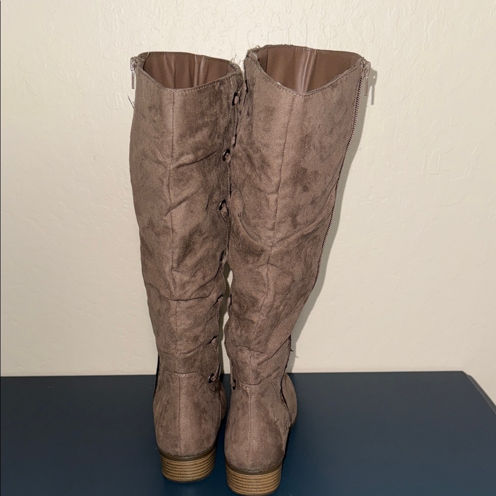 SO Womens Taupe Faux Suede Knee High Lace Up Boots Brown Low Heel Round Toe - Picture 8 of 12